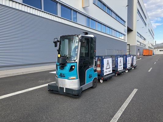 The outdoor route train from 4am Robotics in a long-term test at the automotive plant